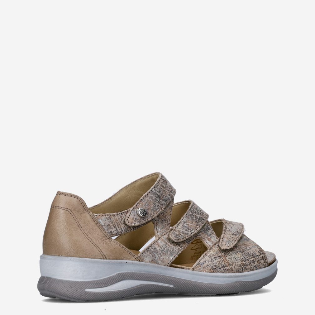 10857_Fidelio__Dames_325